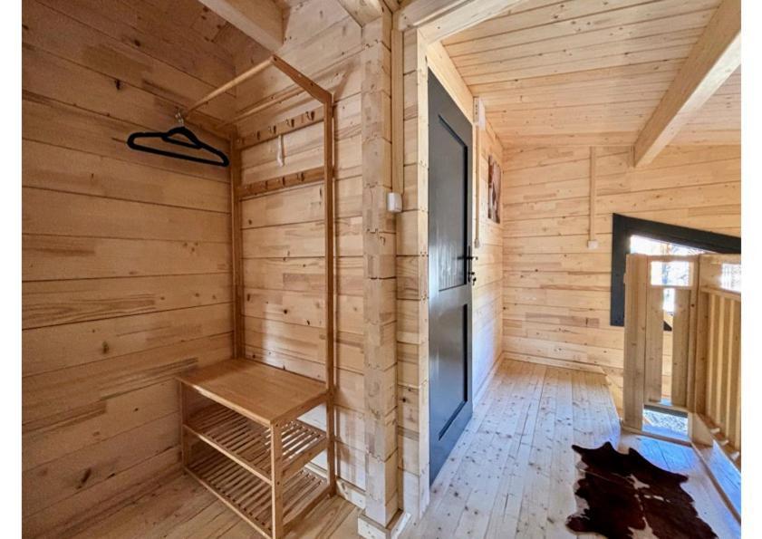 Parc Residentiel De Loisir : Le Loup Blanc Du Riou Hotel Barcelonnette Kültér fotó
