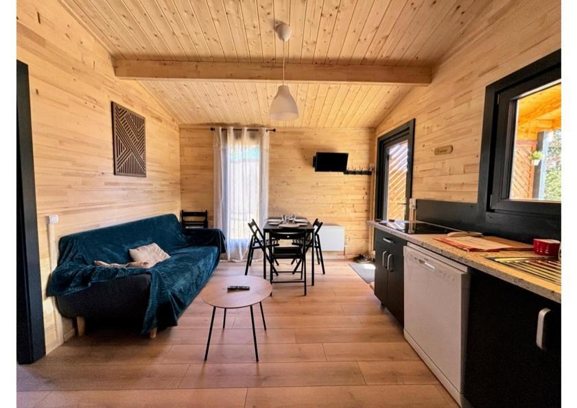 Parc Residentiel De Loisir : Le Loup Blanc Du Riou Hotel Barcelonnette Kültér fotó