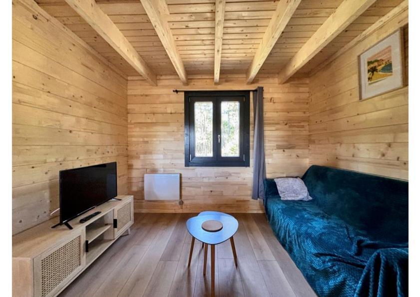 Parc Residentiel De Loisir : Le Loup Blanc Du Riou Hotel Barcelonnette Kültér fotó